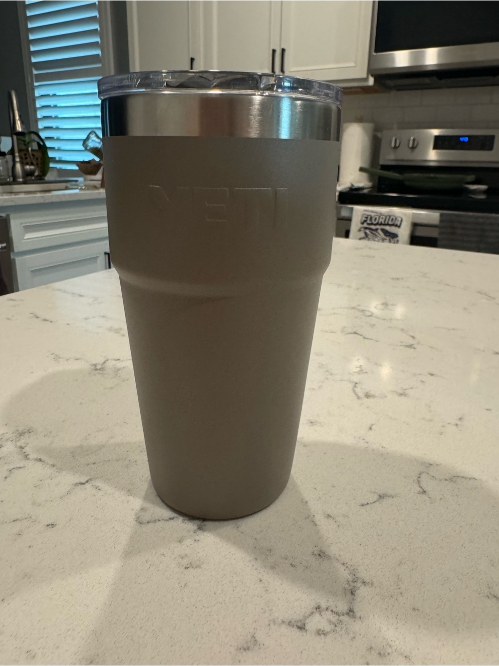 Yeti Rambler 16oz Stackable - Stone Grey MagSlider lid - like new